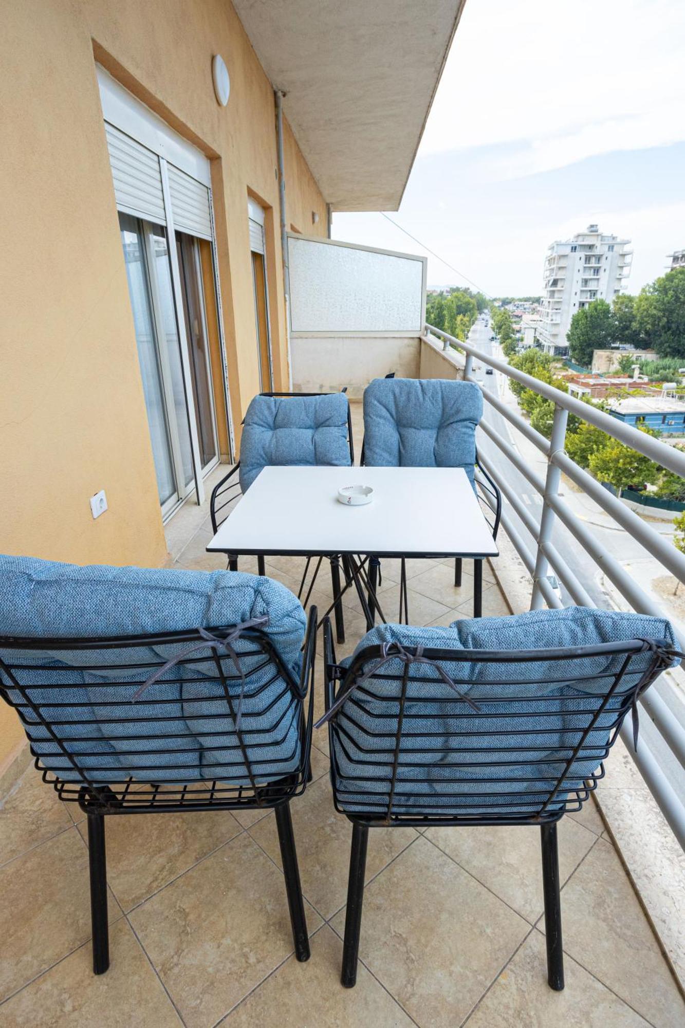 Emigres Appartement